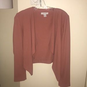 Dusty rose flowy cropped blazer